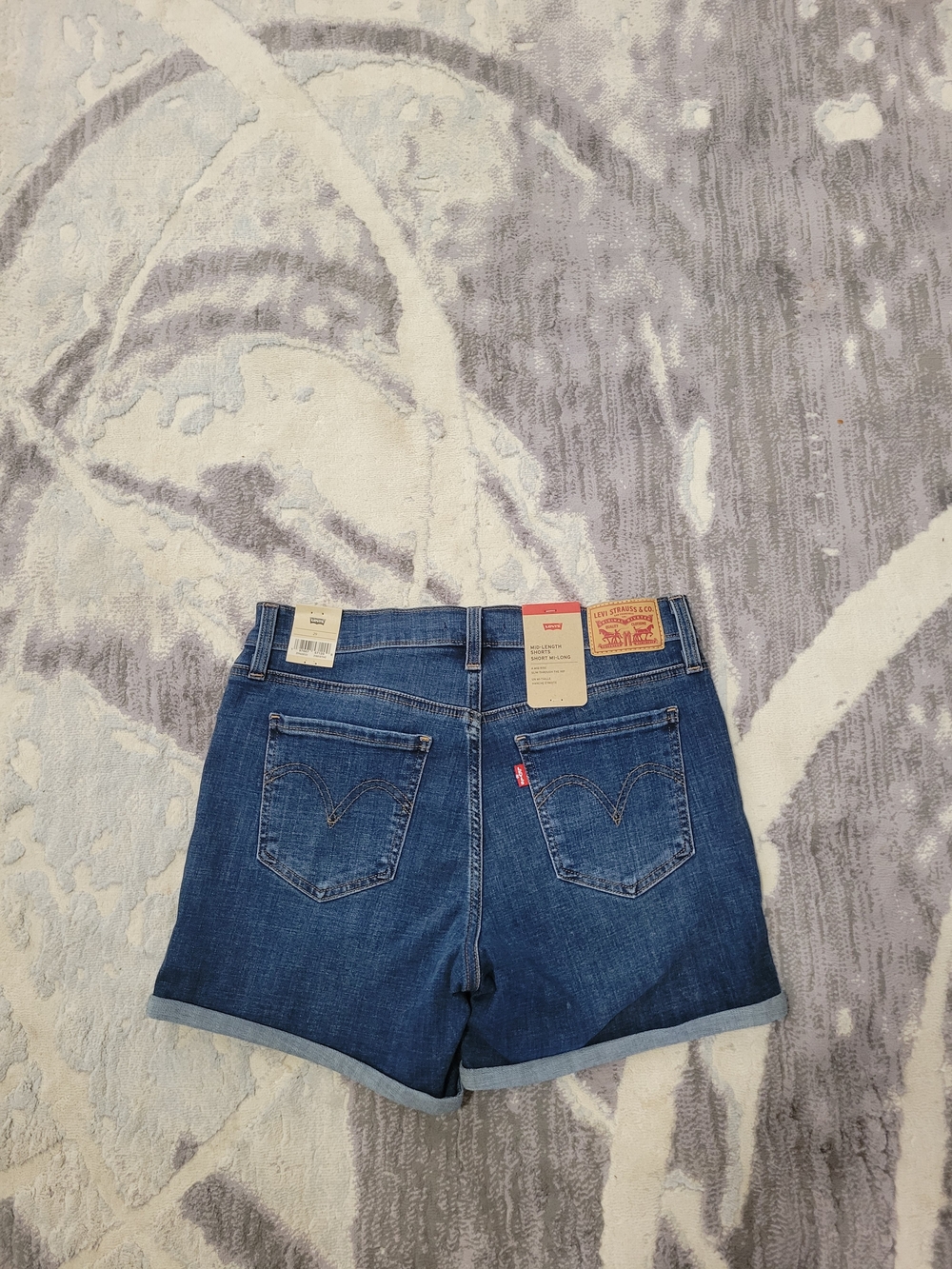 Brand New Levi's Blue Rolled-Hem Mid-Length Denim Shorts Size 29 - Picture 2 of 3